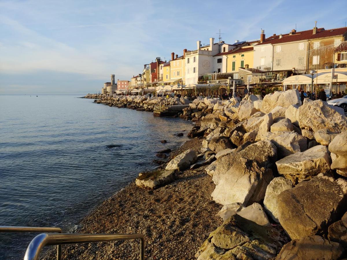 3Papige Apartment Piran Exteriör bild